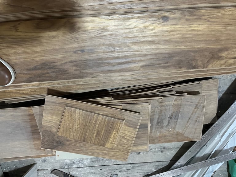 Laminate flooring 