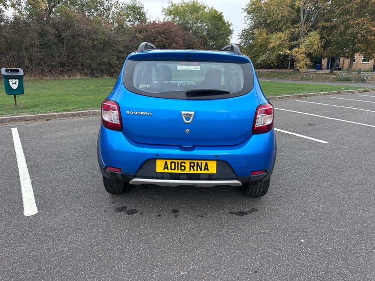 2016 Dacia Sandero Stepway 4x4 1.5 DCI diesel, £20 tax, 12m MOT, not kia ford Renault 