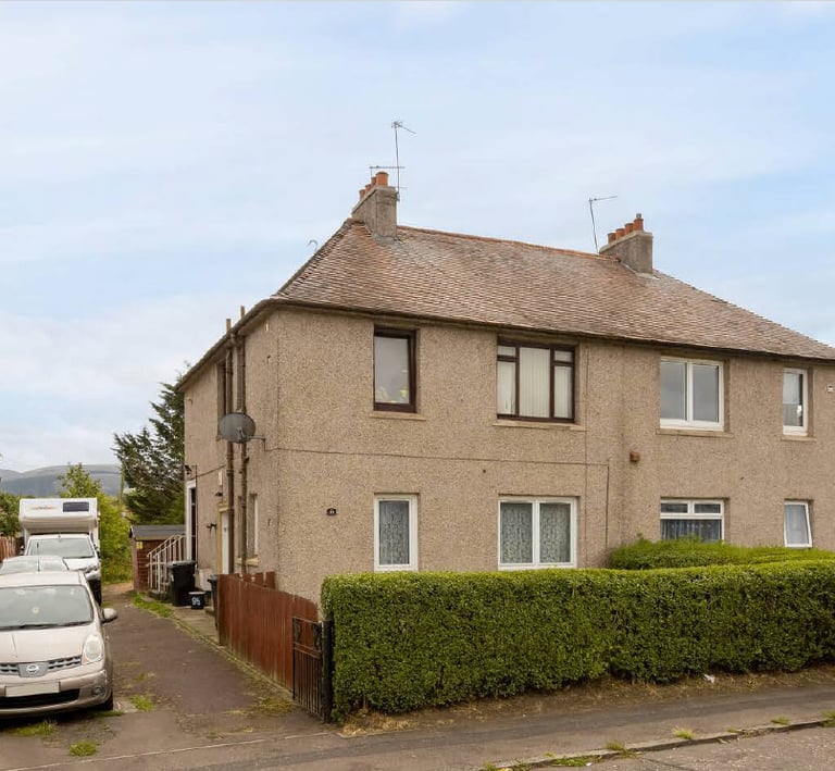 image for Unfurnished 2 bedroom ground floor flat, located at EH11 4SD. 
