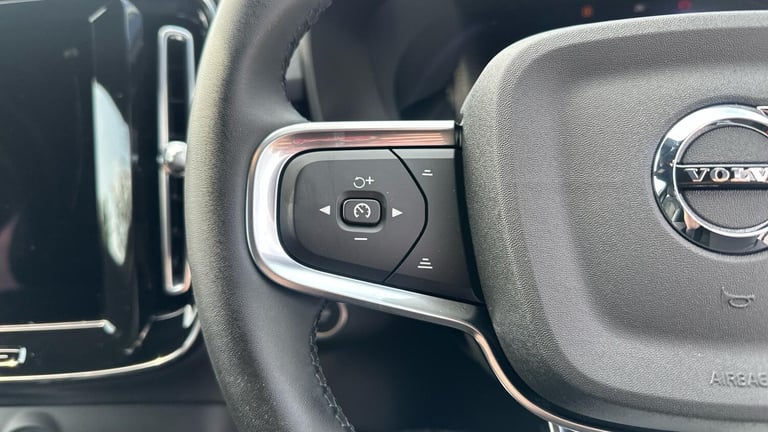 2025 Volvo XC40 2.0 B4P Plus Black Edition 5dr Auto ESTATE PETROL Automatic