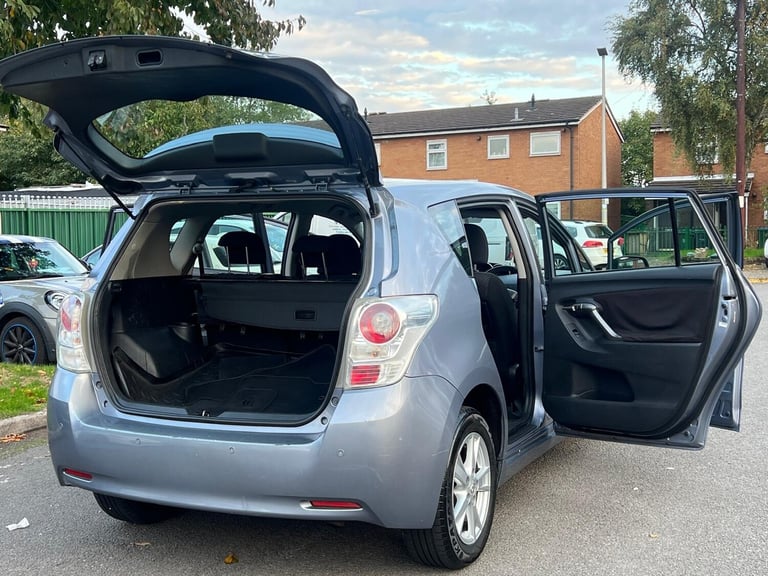 2010 Toyota Verso 1.6 V-matic TR 5dr MPV Petrol Manual