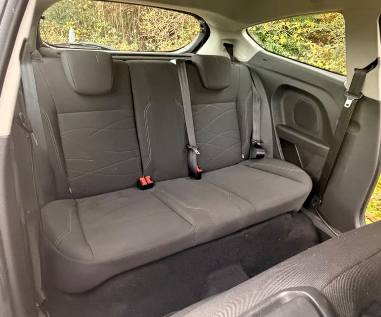 Ford, FIESTA, Hatchback, 2013, Manual, 1241 (cc), 3 doors