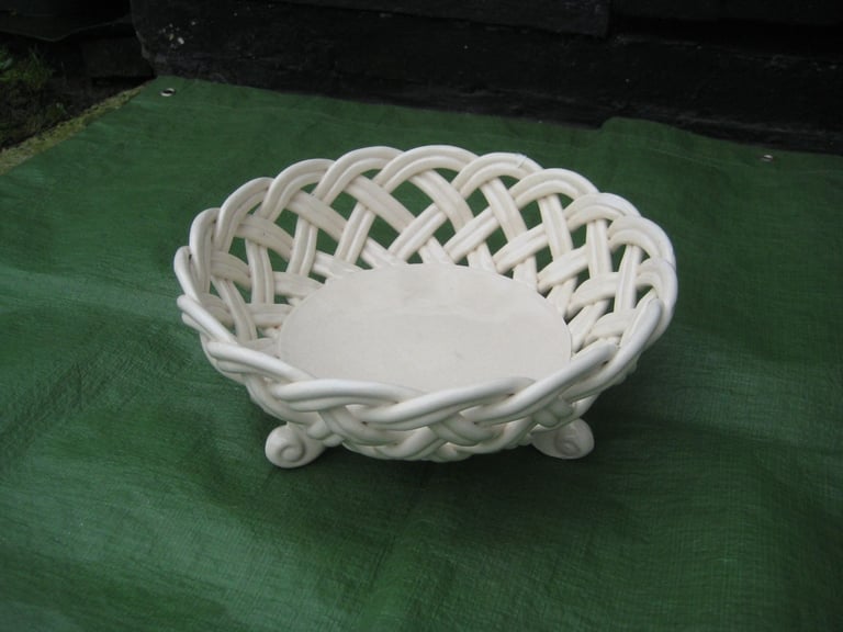 Ornamental White Pottery Fruit Bowl for £3.00
