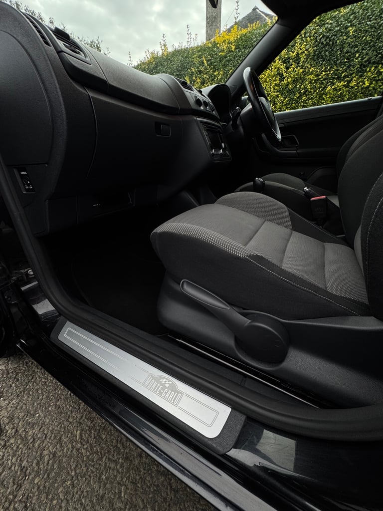 Skoda, FABIA, Hatchback, 2014, Manual, 1197 (cc), 5 doors
