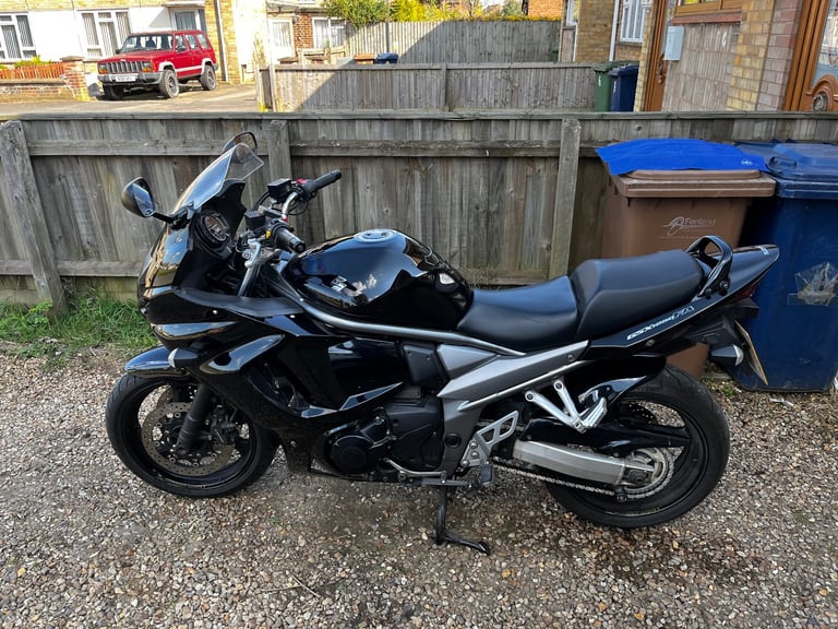 Suzuki GSX 1250 FA 2012