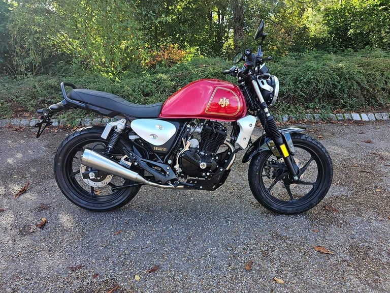 AJS BILSTON 125  2025 Petrol Manual in Red