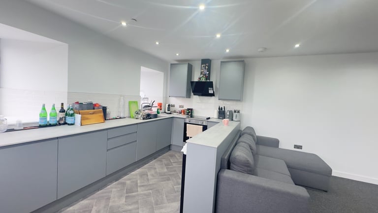 image for Three double bedrooms, two bathroom E16
