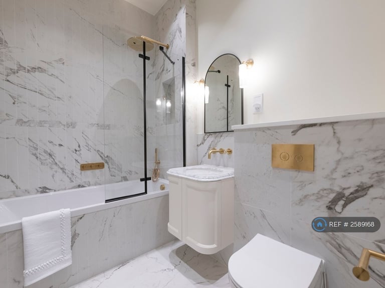 2 bedroom flat in Heath Road, London, TW1 (2 bed) (#2589168)