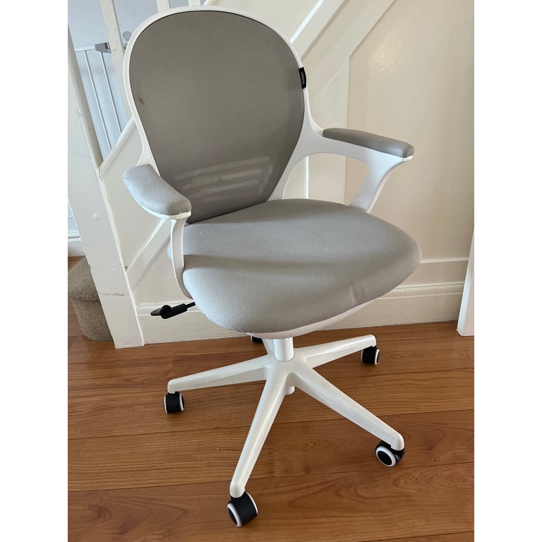 Office desk chair Hbada, ergonomic swivel comfort