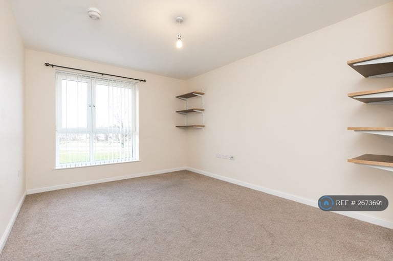 2 bedroom flat in Burnside Road, Dyce, Aberdeen, AB21 (2 bed) (#2673691)