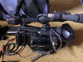 Professional FX300 Cannon Video Camera 