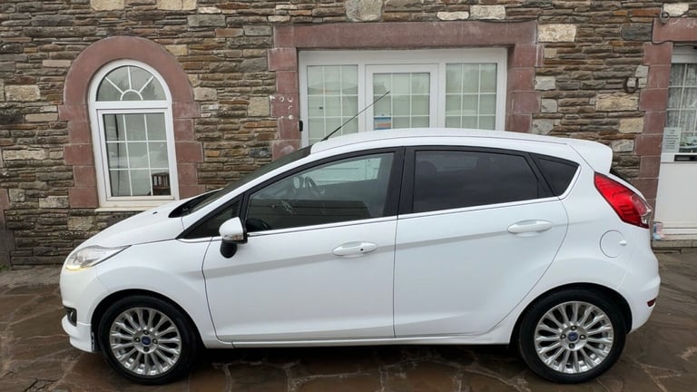 2015 Ford Fiesta 1.0 EcoBoost Titanium 5dr HATCHBACK Petrol Manual