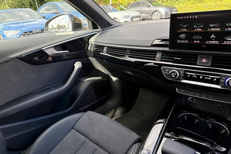 2024 Audi A4 Avant Avant Black Edition 40 TFSI  204 PS S tronic Estate PETROL Automatic