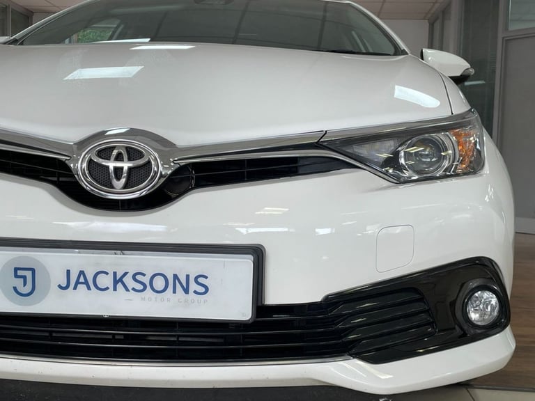 2017 Toyota Auris 1.2T Design TSS 5dr HATCHBACK PETROL Manual