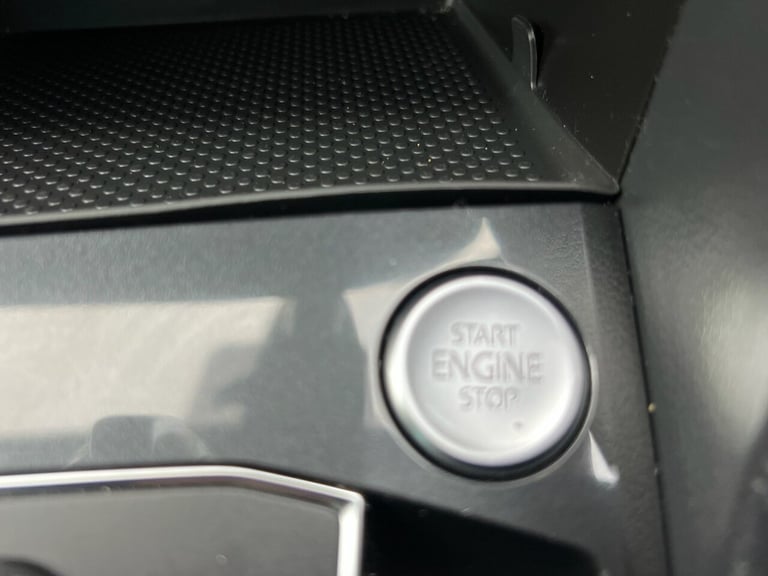 2020 Volkswagen Tiguan 2.0 TSI R-Line Tech SUV 5dr Petrol DSG 4Motion Euro 6 (s/s) (190 ps) ESTAT...