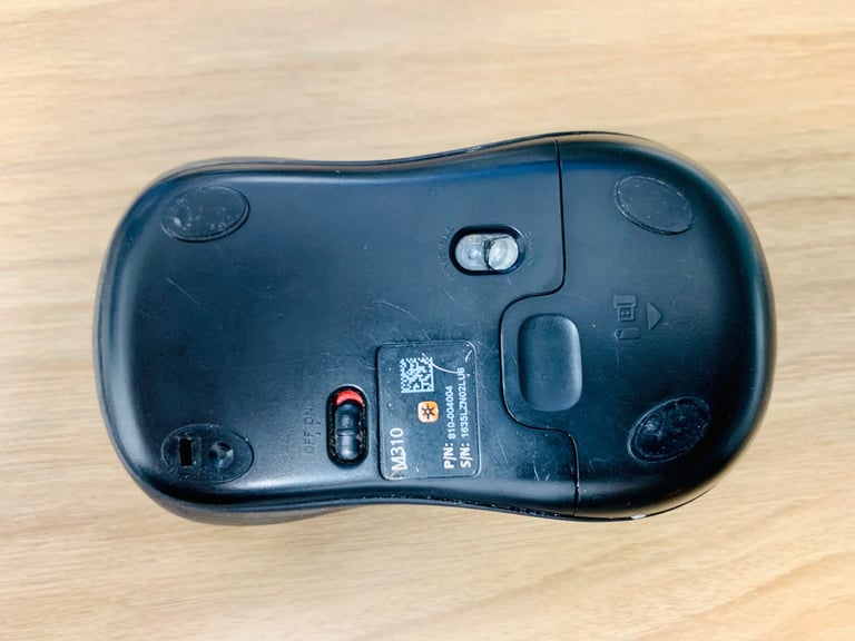 Logitec Wireless mouse and Keyboard