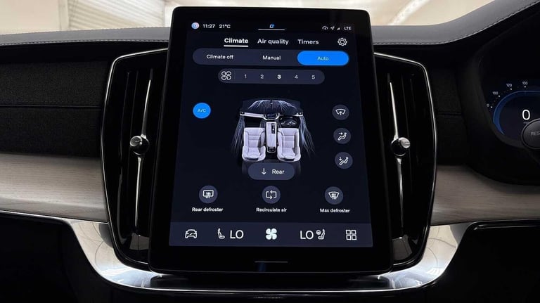 2025 Volvo XC90 Ultra, T8 AWD Plug-in hybrid, Electric/Petrol, Dark, 7 Seats ESTATE Petrol/Electr...