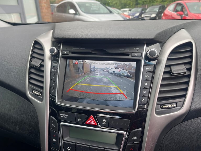 2013 Hyundai i30 1.6 CRDi Blue Drive Style Nav Euro 5 (s/s) 5dr HATCHBACK Diesel Manual