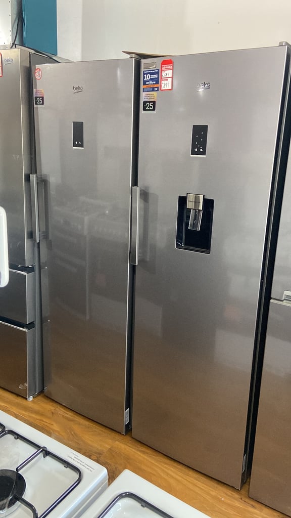 😎Best Prices In The City😎New Ex Display Fridge Freezer - American / Under Counter  / integrated 