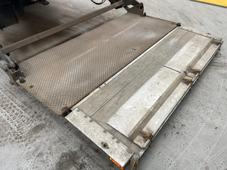 DAF CF290 *EURO 6*, 6X2 26 TONNE INSULATED FRIDGE/FREEZER – 2016 – PF65 LKK