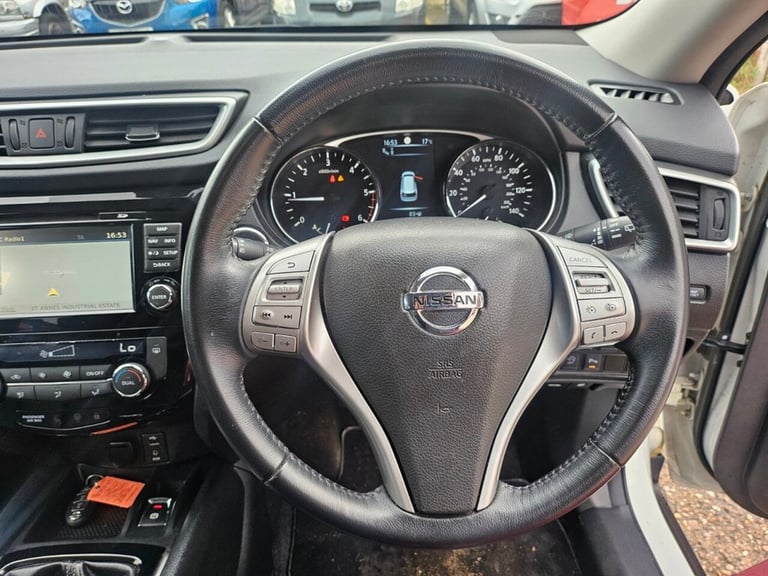 2015 Nissan X-Trail 1.6 dCi Tekna SUV 5dr Diesel Manual Euro 5 (s/s) (130 ps) ESTATE Diesel Manual