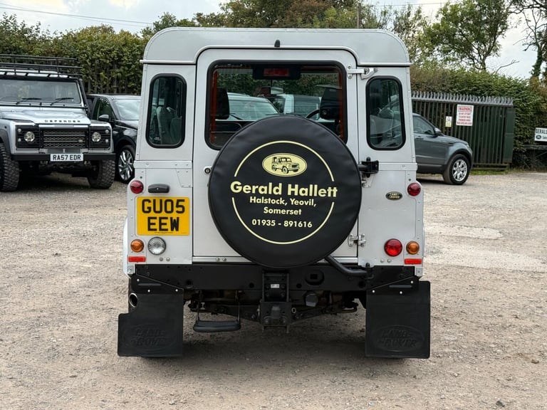 2005 Land Rover Defender 90 2.5 TD5 County Station Wagon 3dr (6 Seats) ESTATE Diesel Manual