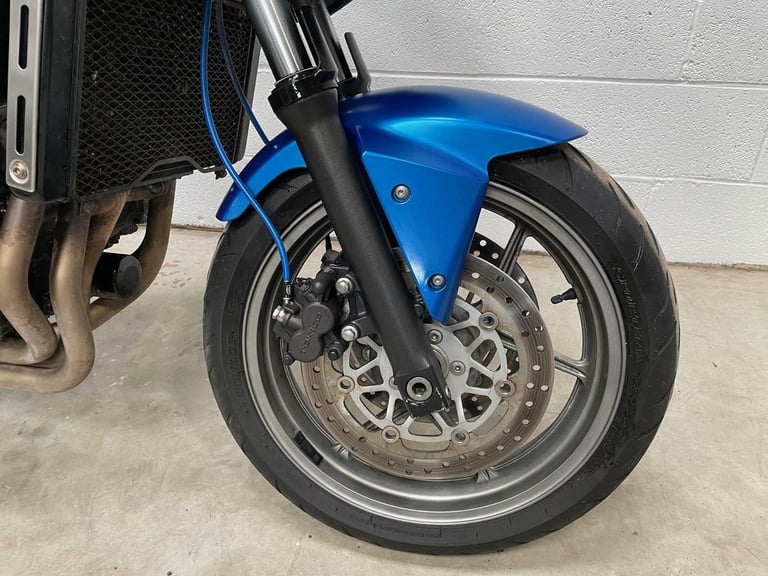 2006 - KAWASAKI ZR750 - ONLY 6K MILES - Z750S - MEGA LOW MILES FIND ANOTHER 