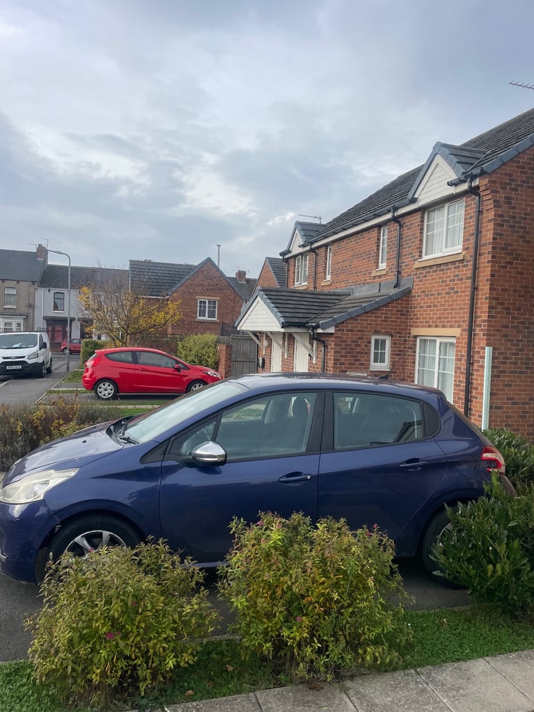 Peugeot 208 1.2 2013 – Low Miles – £20 Tax – Great Fuel Economy – MOT 2026