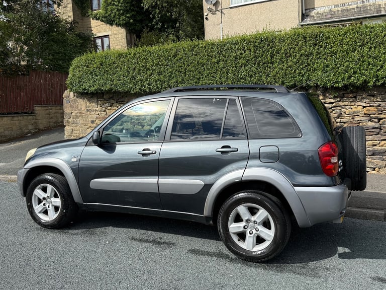 2004 Toyota RAV4 XT3 VVT-I PETROL MANUAL 5 DOORS GREY ESTATE Petrol Manual