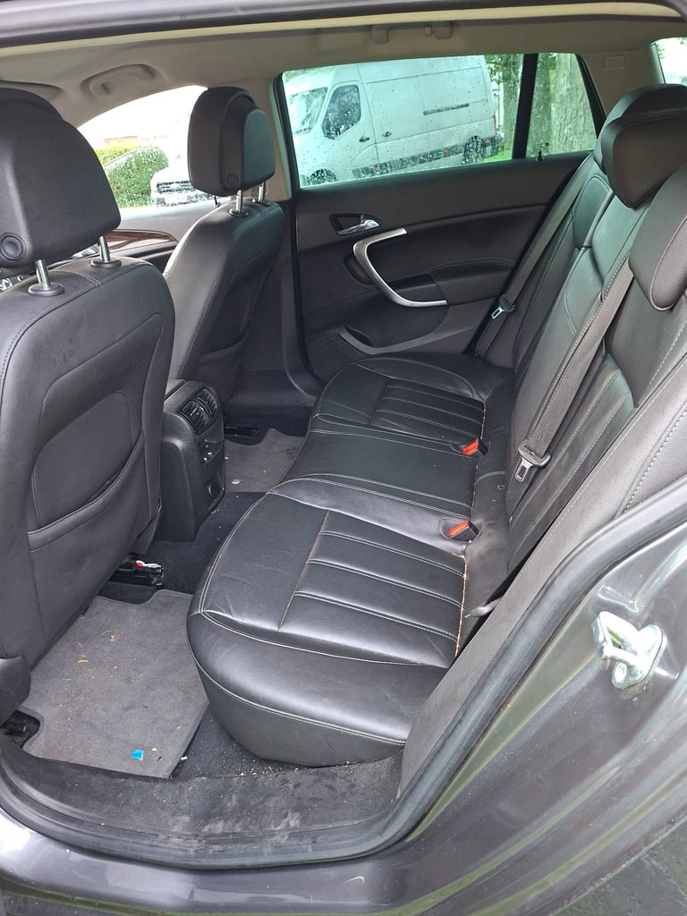 Vauxhall, INSIGNIA, Estate, 2010, Manual, 1956 (cc), 5 doors