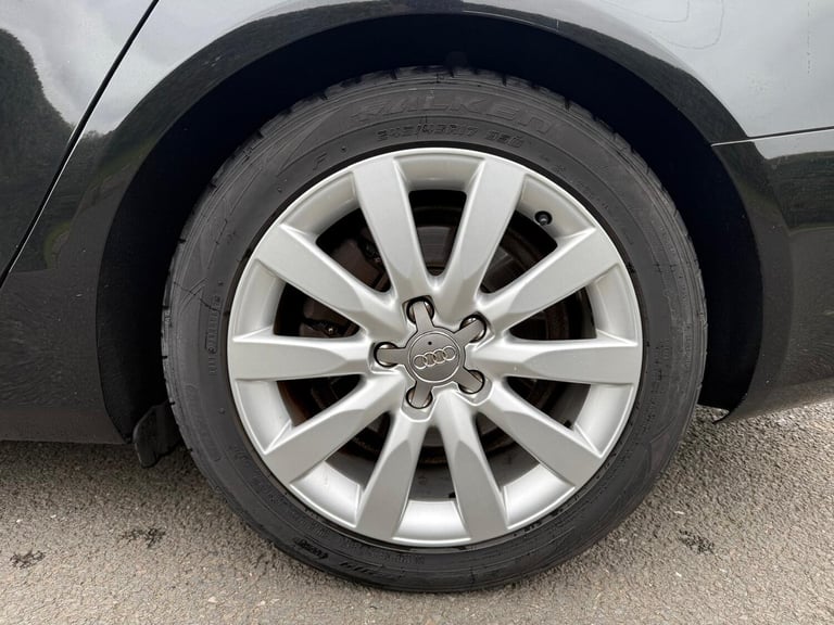 2025 Audi A4 S Line Estate PETROL Manual