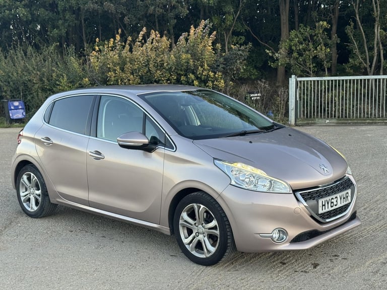 2013 Peugeot 208 1.2 e-VTi Allure 5dr EGC HATCHBACK PETROL Manual