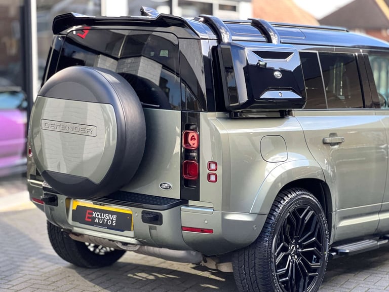 2020 Land Rover Defender 110 2.0 SD4 S SUV + BODYKIT + 22 ALLOYS + 5dr Diesel Auto 4WD Euro 6 (s/...
