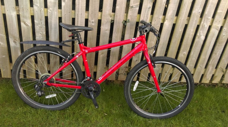 image for Medium 18 Inch Carerra Axle Ltd Limited Edition Hybrid Bike: 27.5 Inch Rims / Splash Guard