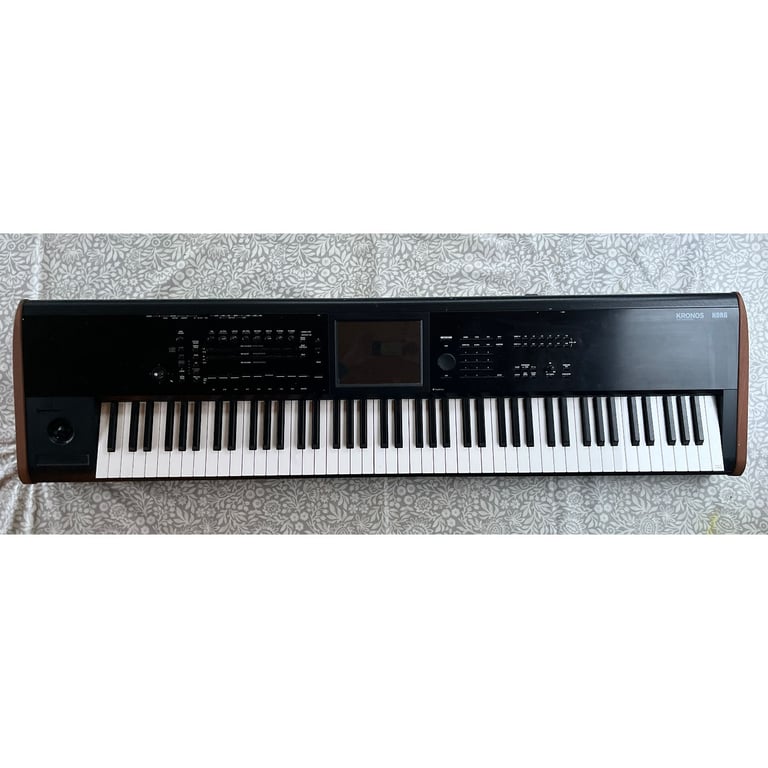 Korg Kronos2 88 Keyboard Workstation Synth - Full size Keyboard