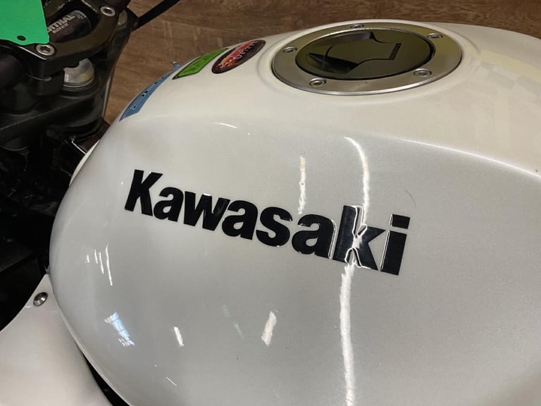 Kawasaki Er6n