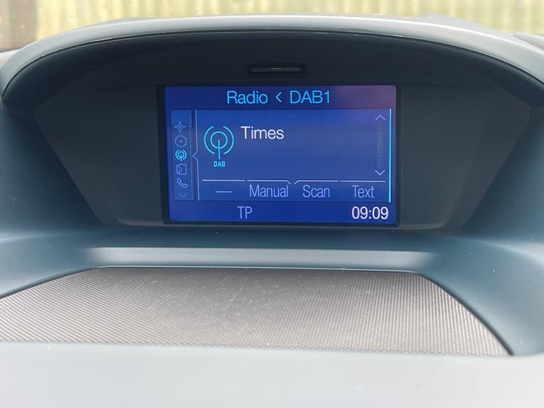 Ford C-Max Titanium 1.6TI 125BHP in Stunning Silver Metallic with Unmarked Cloth