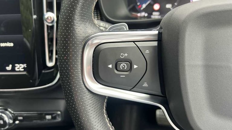 2020 Volvo XC40 2.0 D3 R DESIGN 5dr Geartronic SUV Diesel Automatic