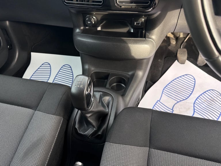 2015 Citroen C4 Cactus 1.6 BlueHDi Flair Hatchback 5dr Diesel Manual Euro 6 (s/s) (100 ps) HATCHB...