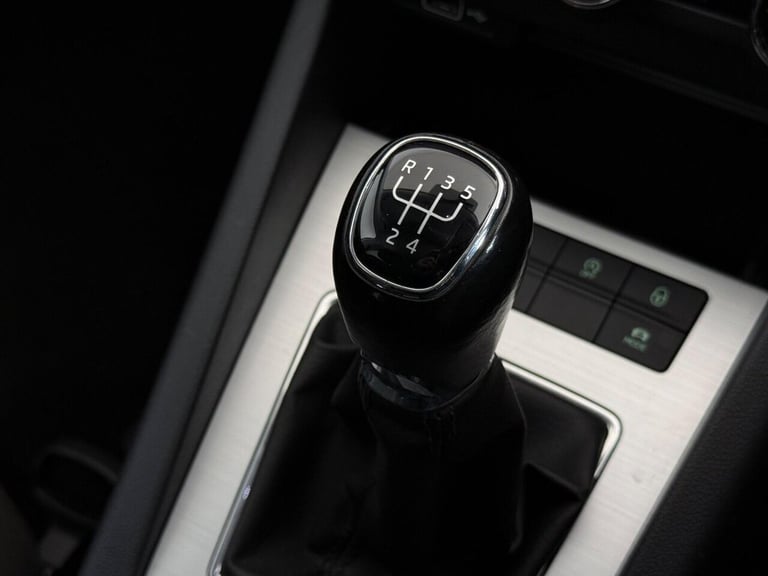 2019 Skoda Octavia 1.6 TDI SE Technology Euro 6 (s/s) 5dr Estate Diesel Manual