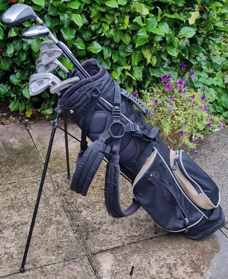 Taylor Made, Mizuno, Odyssey, R320 driver, Fli-Hi hybrid, Odyssey putter, stand-bag & MORE 