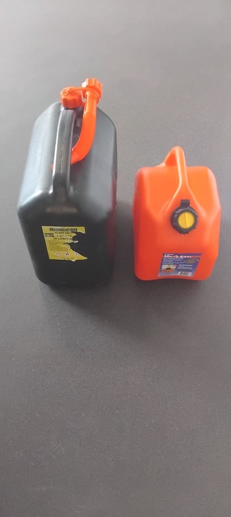 20l jerry can plastic plus specter 10l 