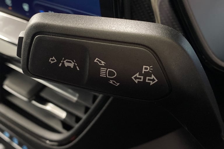 2025 Ford Focus 744494 Hatchback Petrol Manual