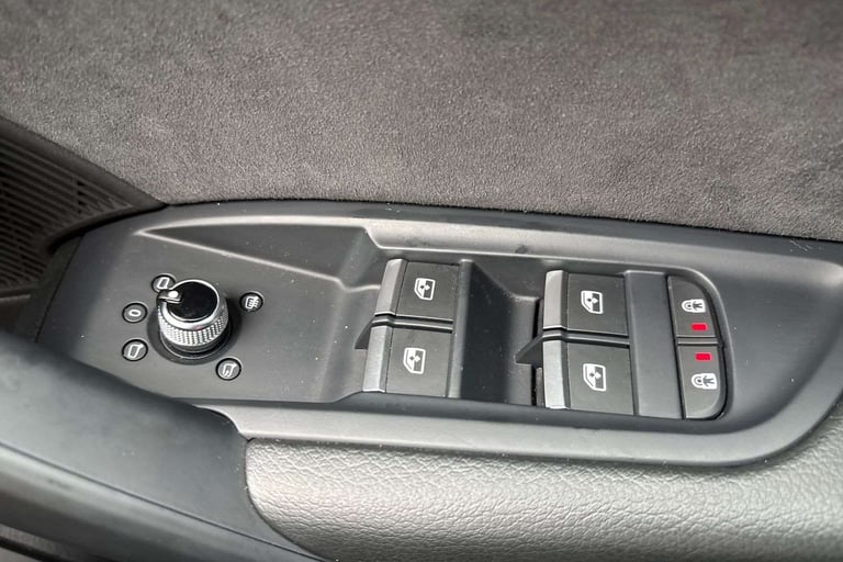 2024 Audi Q5 45 TFSI Quattro Black Edition 5dr S Tronic ESTATE PETROL Automatic