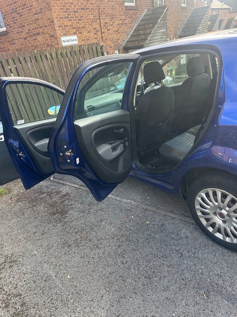 Fiat Punto automatic (spares and repairs) (still runs) 