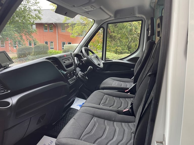 2015 Iveco Daily 2.3 High Roof Van 3520 WB PANEL VAN DIESEL Manual