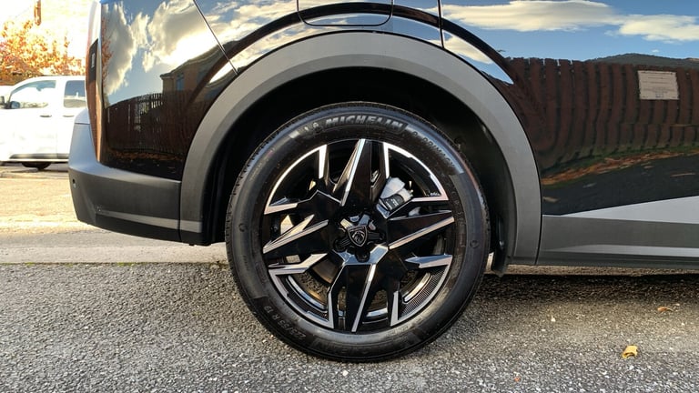 2025 Peugeot 5008 1.2 Hybrid 136 GT 5dr e-DSC6 HATCHBACK PETROL Automatic