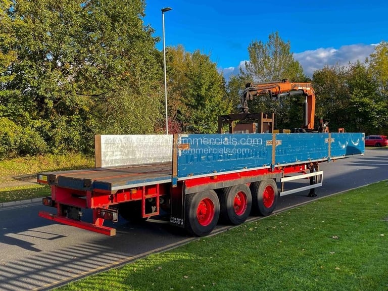 SDC CRANE MOUNTED DROPSIDE FLATBED BRICK GRAB