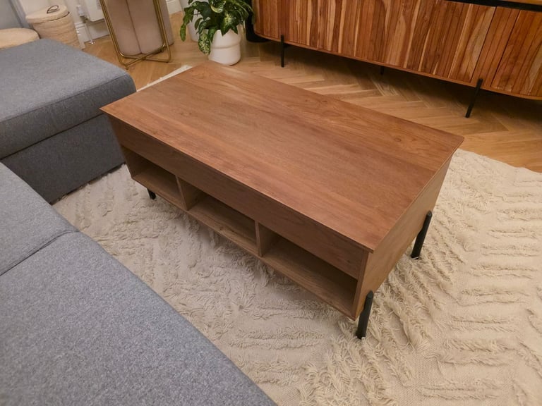 image for Lift top coffee table - Like New