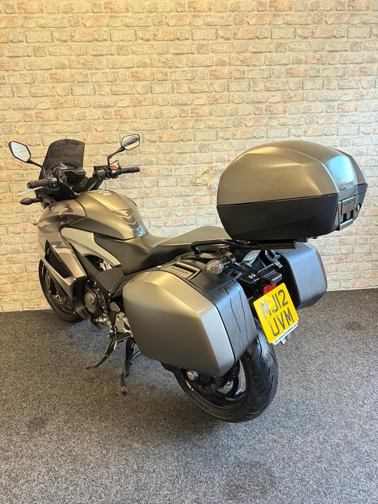 2012 Honda VFR800x Crossrunner - Full Luggage - Abs - Heated grips 